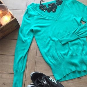 Emerald green long sleeve light weight sweater SzM